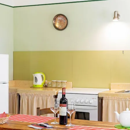 Apartamento Lacrima *
